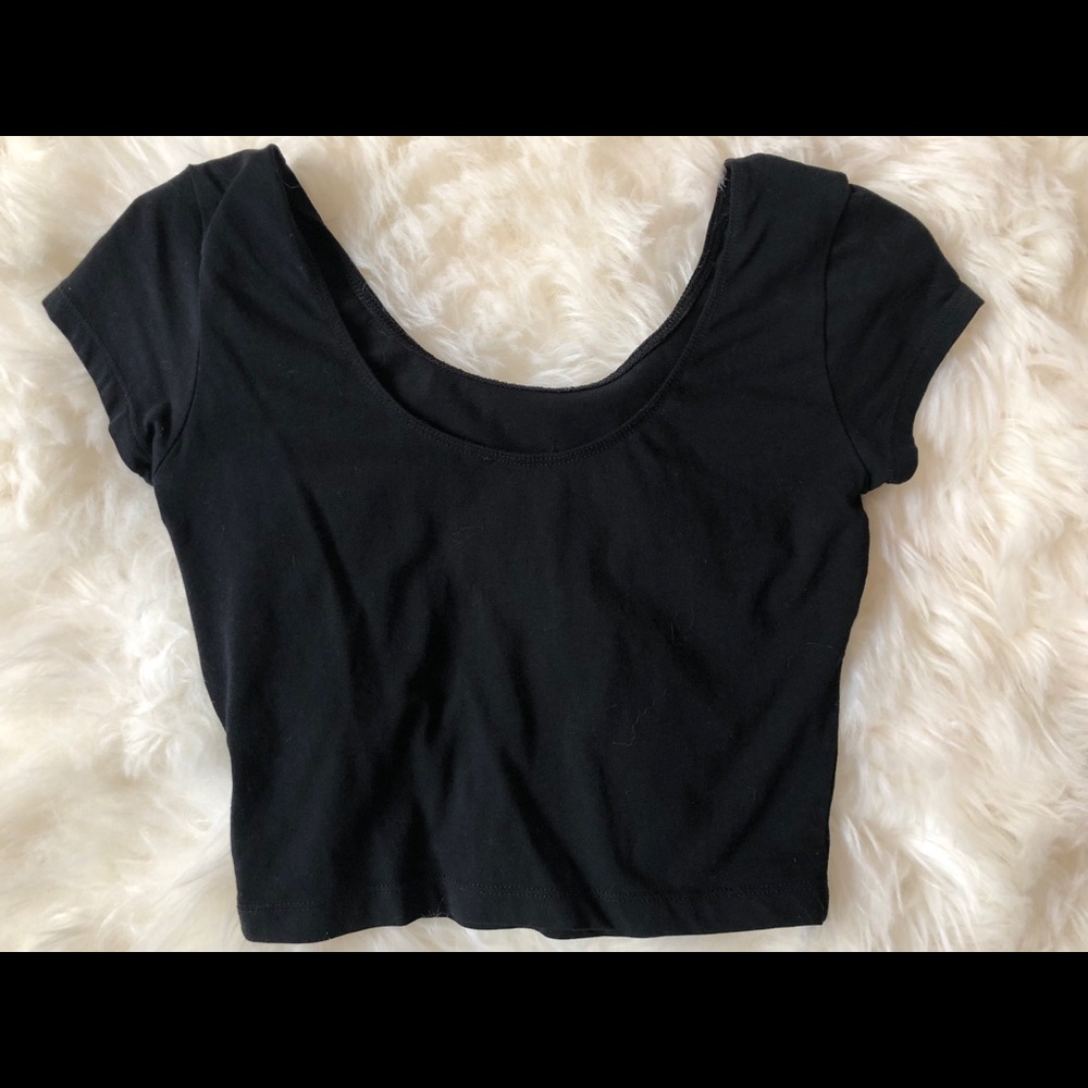 Black crop top